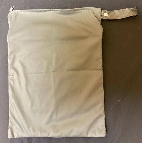 Wet, dry zipper bag